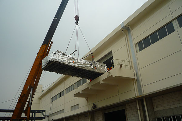 大件設備在進行起重搬運裝卸時要考慮哪些因素？