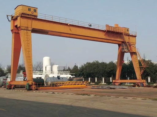 無錫設(shè)備吊裝公司為您分析橋式起重機(jī)的用途和優(yōu)點具體有哪些？